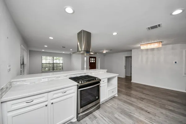 $4,000 | 1505 Chippendale Road, Houston, TX 77018