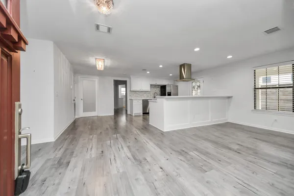 $4,000 | 1505 Chippendale Road, Houston, TX 77018