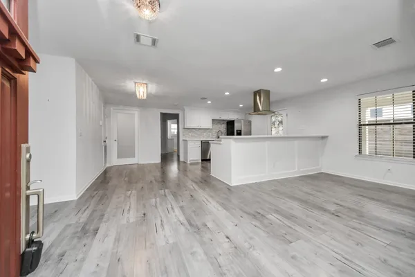 $4,000 | 1505 Chippendale Road, Houston, TX 77018