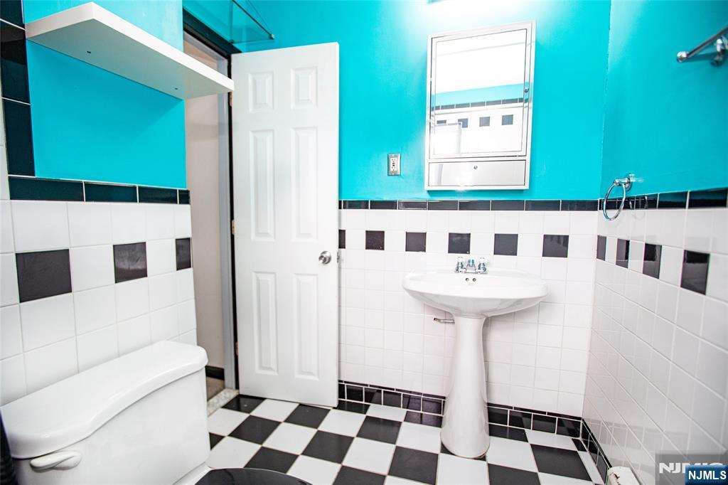 1130 Valley Road, Unit 2B Wayne, NJ 07470 - Photo 21 of 47
