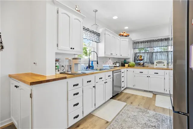 $579,900 | 809 Locust Street, Ridgeway, MO 64481