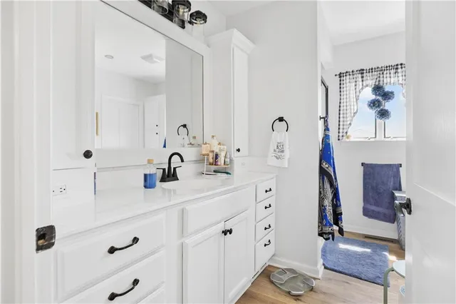 $579,900 | 809 Locust Street, Ridgeway, MO 64481