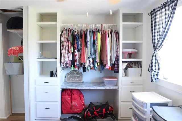 $579,900 | 809 Locust Street, Ridgeway, MO 64481