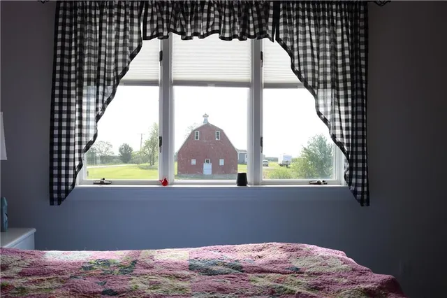 $579,900 | 809 Locust Street, Ridgeway, MO 64481