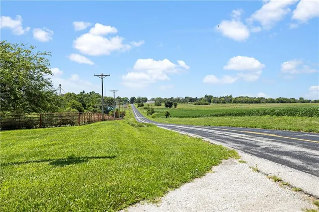 $579,900 | 809 Locust Street, Ridgeway, MO 64481