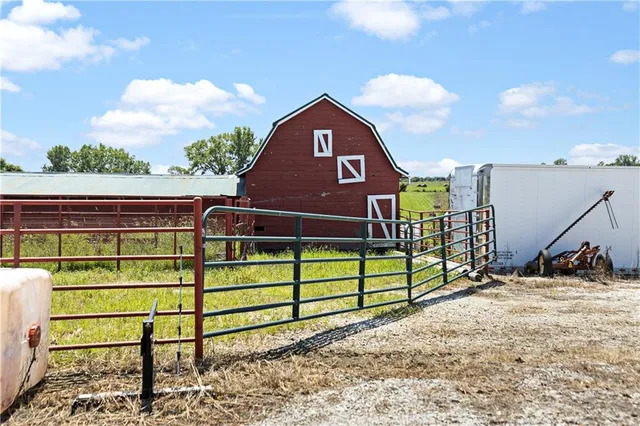 $579,900 | 809 Locust Street, Ridgeway, MO 64481