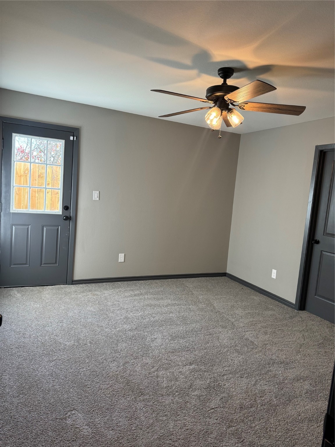 7906 Sexton Street, Unit 2 Houston, TX 77028 - Photo 11 of 14 a view of an empty room with a window