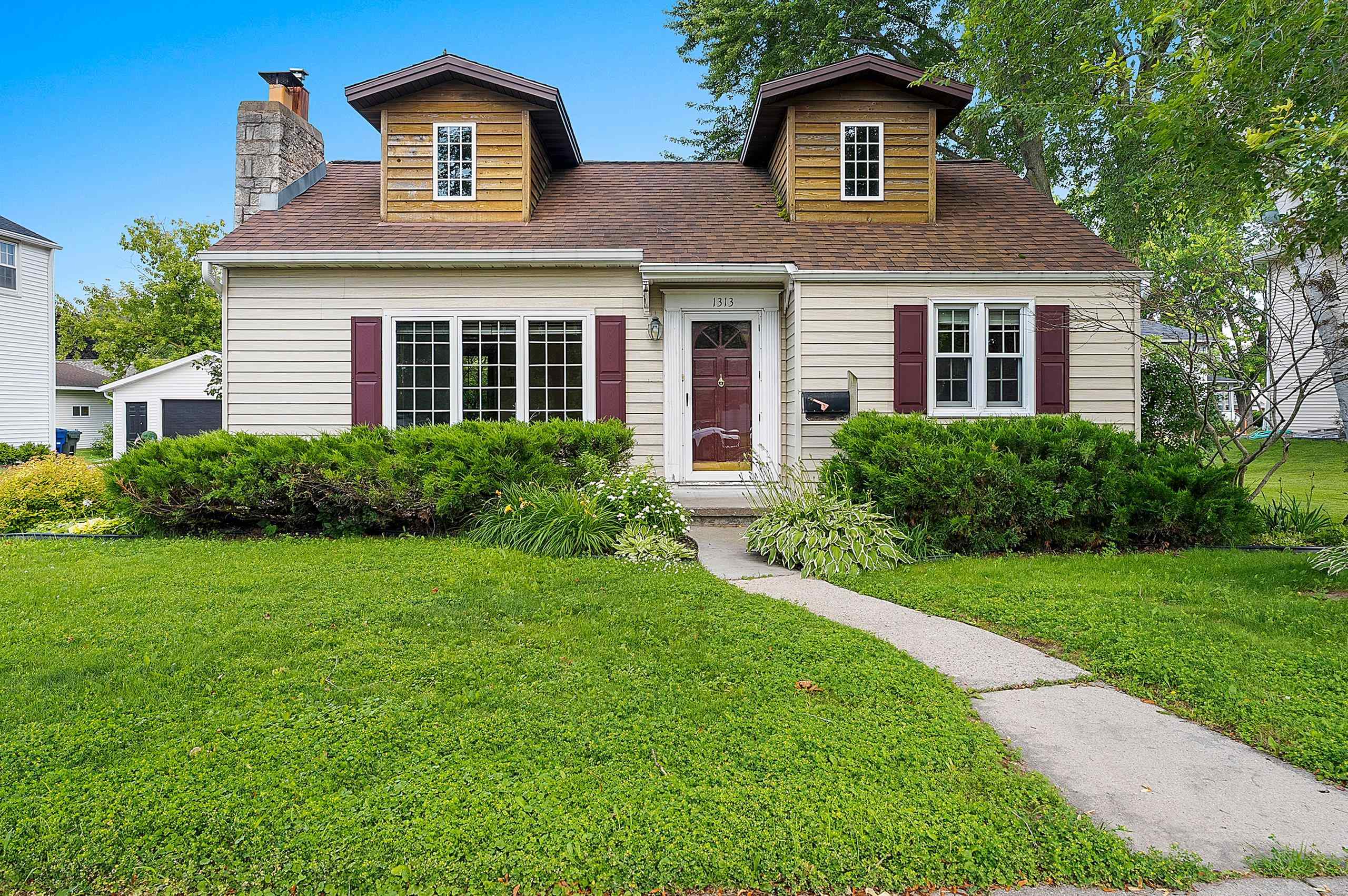 1313 Lost Dauphin Road De Pere, WI 54115 - Photo 1 of 43