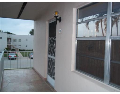 889 South Normandy, Unit 889 Delray Beach, FL 33484 - Photo 1 of 1 Primary Photo