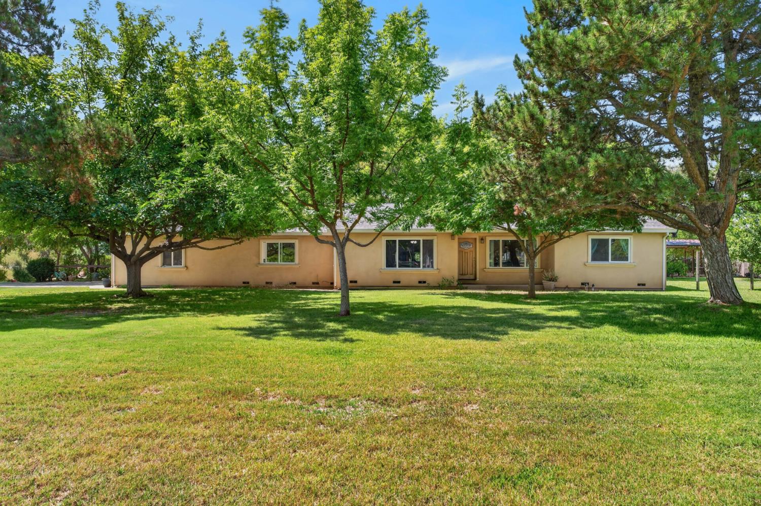 8986 Mooney Road Elk Grove, CA 95624 - Photo 1 of 92 Gallery Image 1