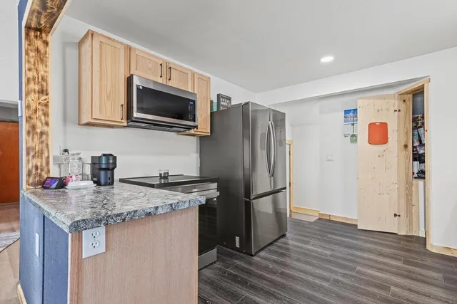 $145,000 | 302 South Oak Street, Hendricks, MN 56136