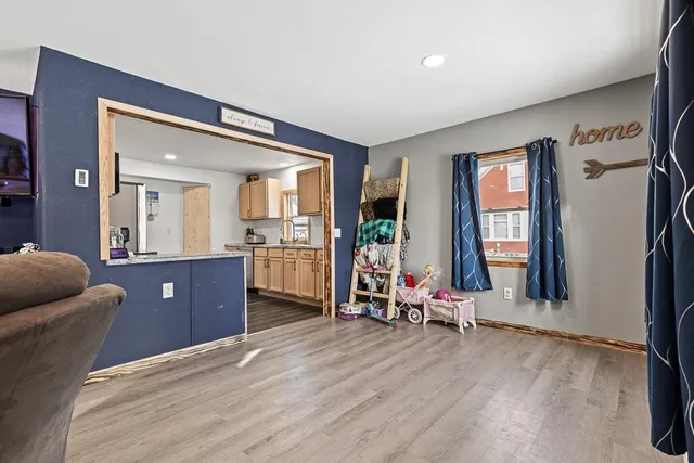 $145,000 | 302 South Oak Street, Hendricks, MN 56136