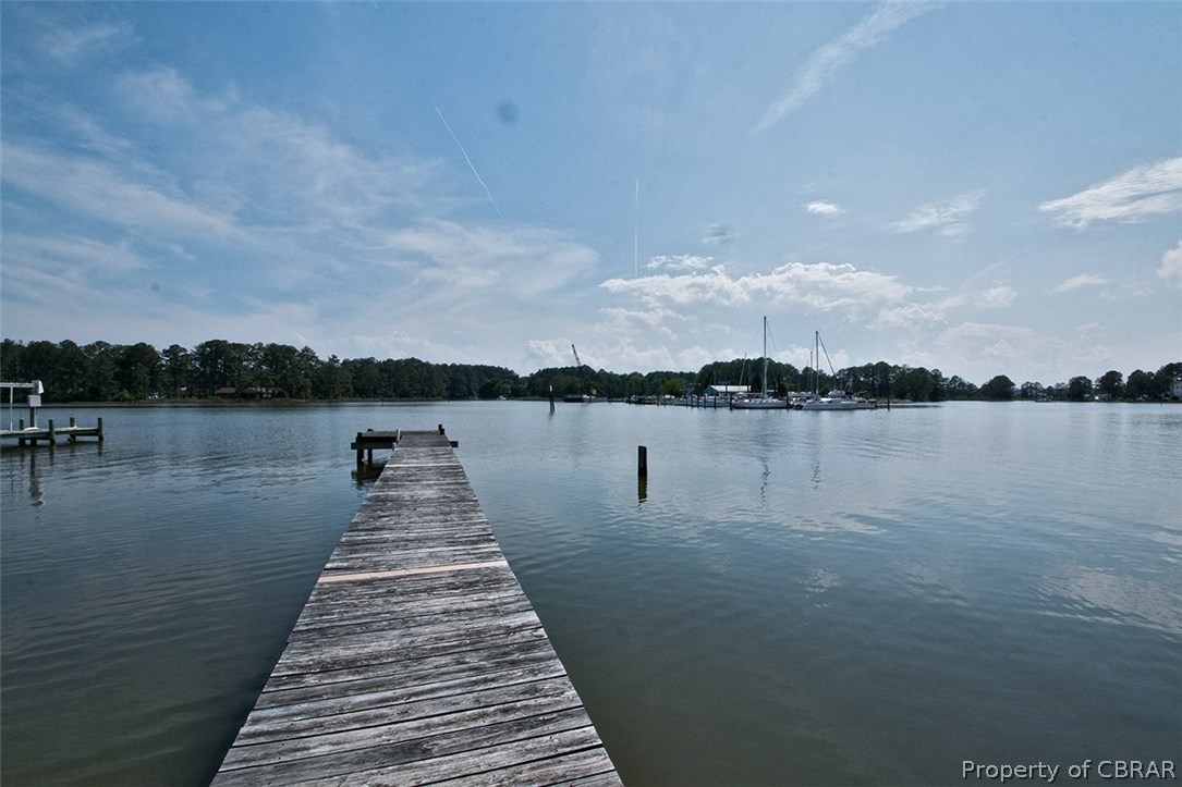 3218 Horse Road Hayes, VA 23072 - Photo 29 of 39 Pier