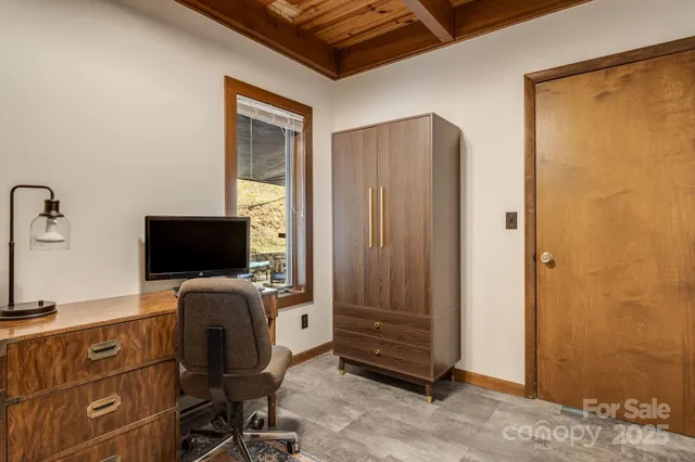 $437,900 | 79 Creekside Lane, Spruce Pine, NC 28777