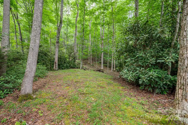 $437,900 | 79 Creekside Lane, Spruce Pine, NC 28777