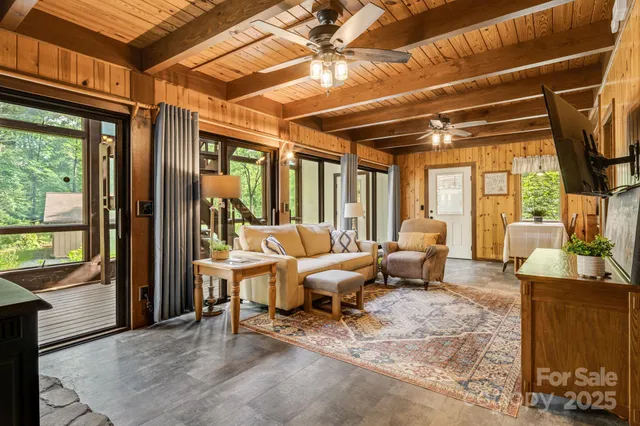 $437,900 | 79 Creekside Lane, Spruce Pine, NC 28777