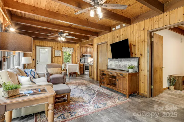 $437,900 | 79 Creekside Lane, Spruce Pine, NC 28777