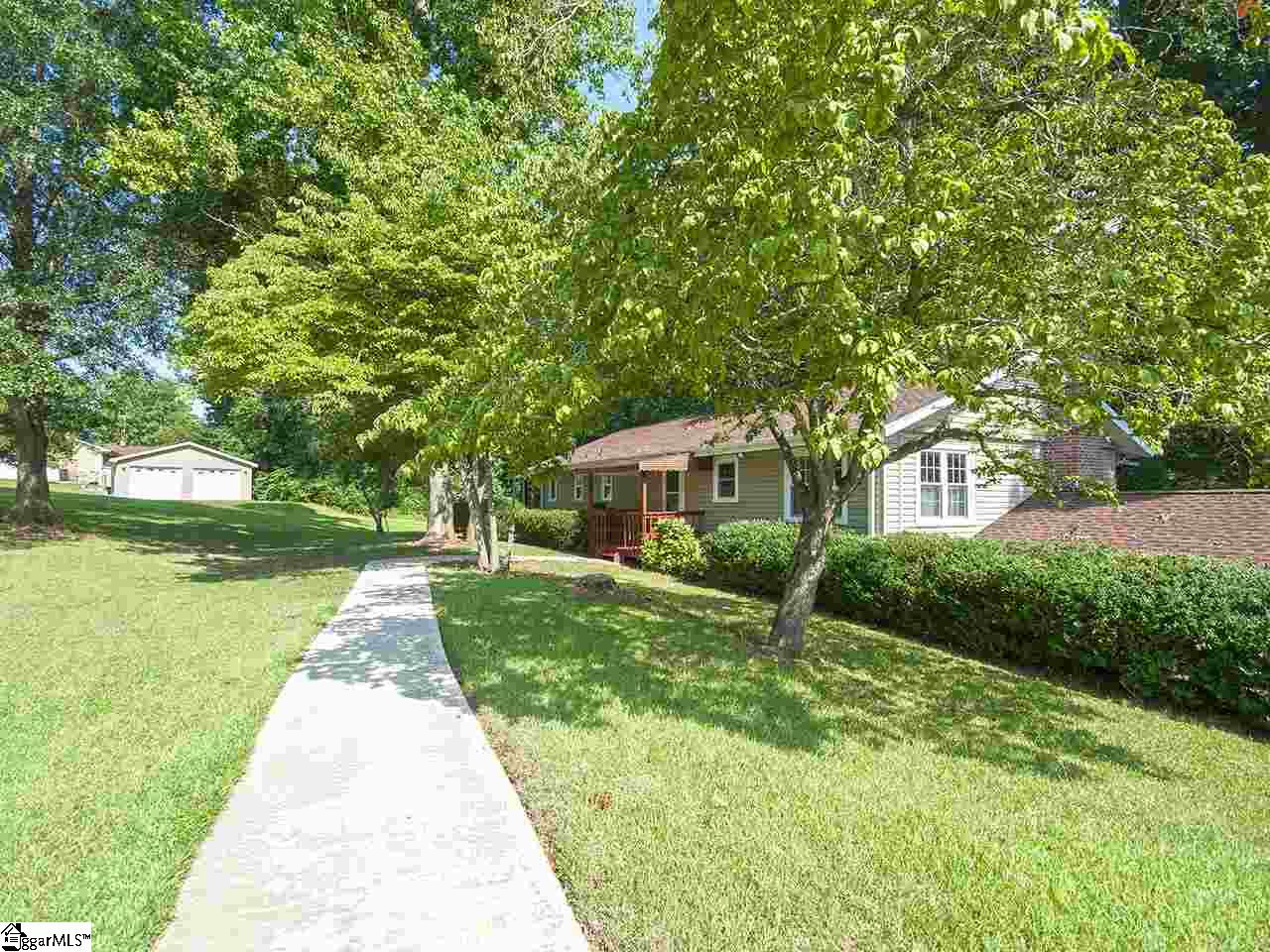 105 Georgetown Way Easley, SC 29640 - Photo 3 of 36 Gallery Image 3