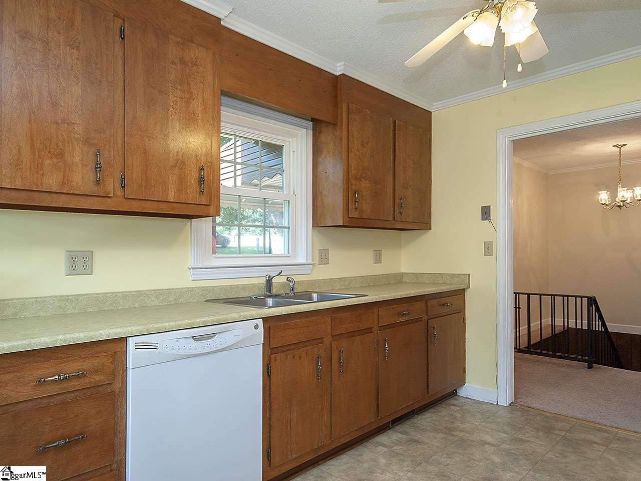 105 Georgetown Way Easley, SC 29640 - Photo 9 of 36 Gallery Image 9