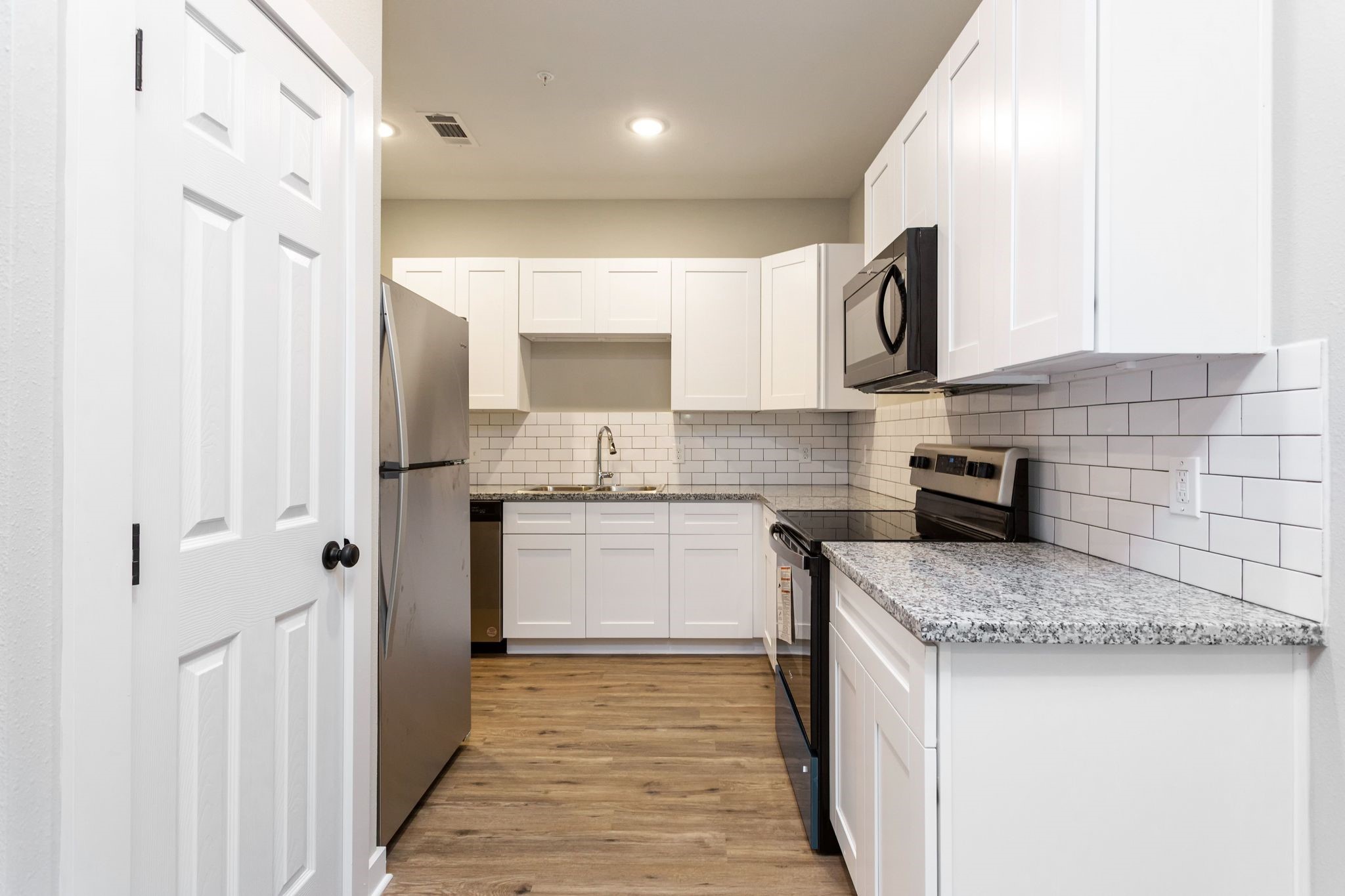 10317 Lake Road, Unit 1B Houston, TX 77070 - Photo 7 of 41