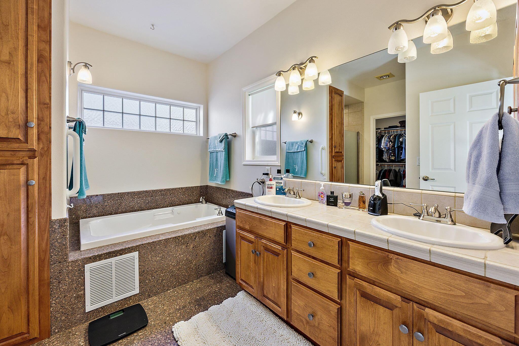 992 St Andrews Way Eagle Point, OR 97524 - Photo 43 of 48 50-web-or-mls-StA (50)