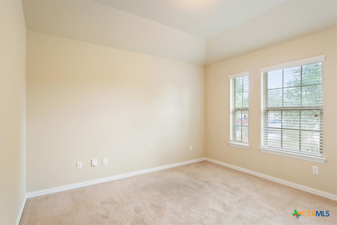 4019 Brookhaven Drive Temple, TX 76504 - Photo 20 of 25 an empty room with a window