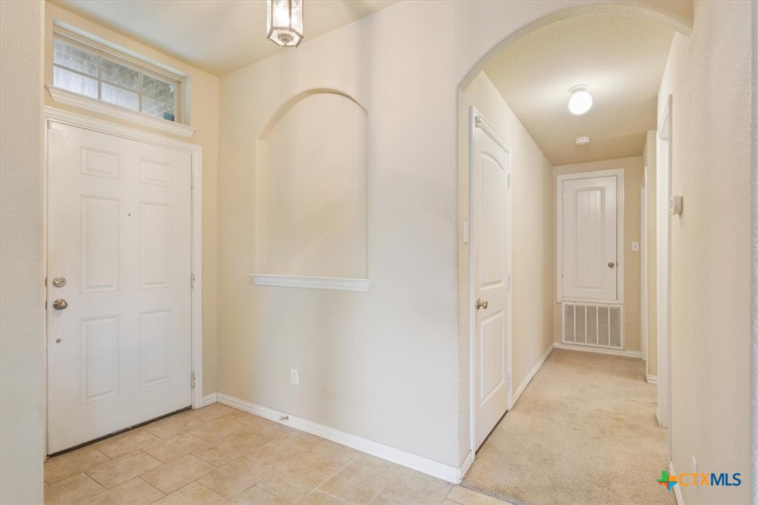 4019 Brookhaven Drive Temple, TX 76504 - Photo 4 of 25 an empty room with window