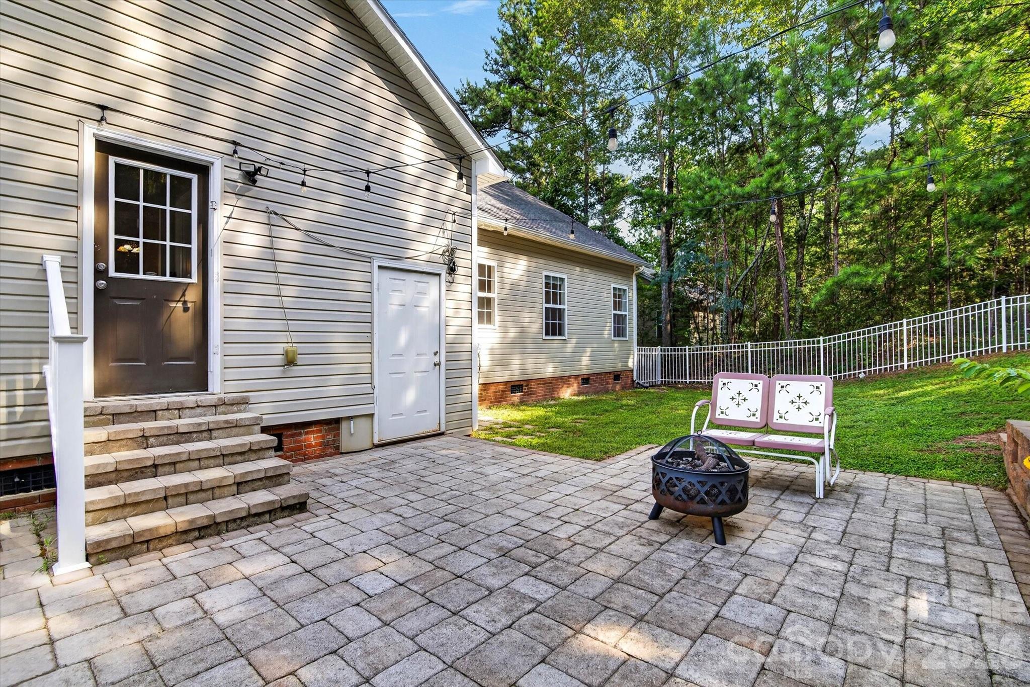 245 Eagle Creek Road Clover, SC 29710 - Photo 6 of 34 Gallery Image 6