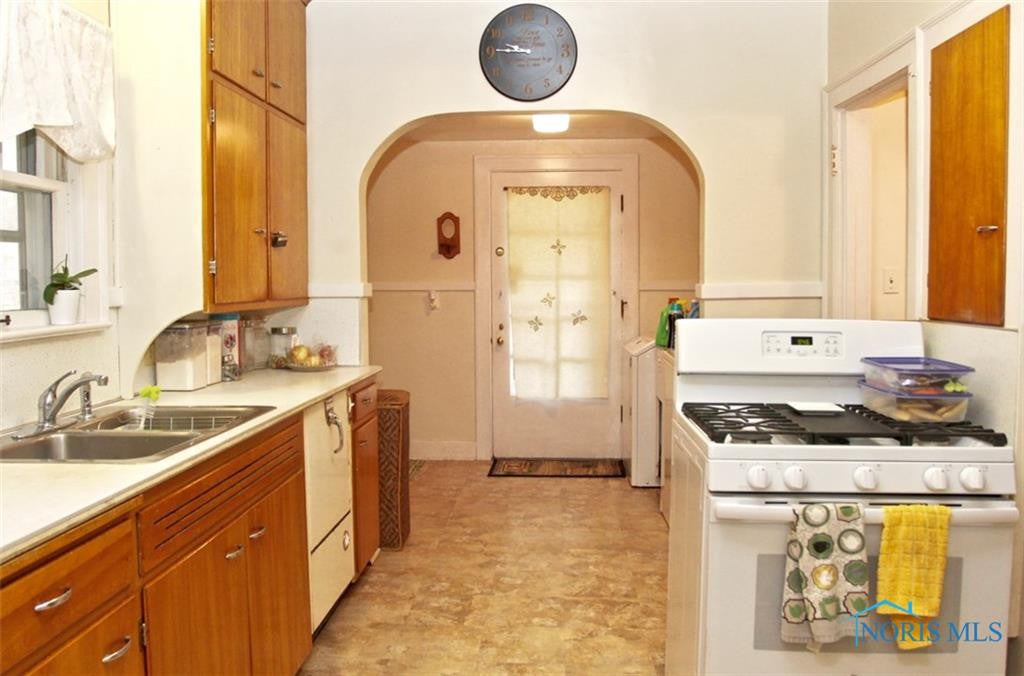 3522 Maxwell Road Toledo, OH 43606 - Photo 13 of 36 Gallery Image 13