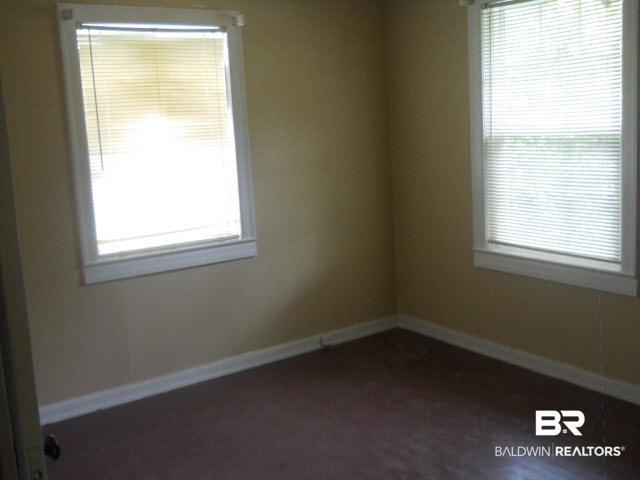 813 Douglas Avenue Brewton, AL 36426 - Photo 6 of 9 Bedroom