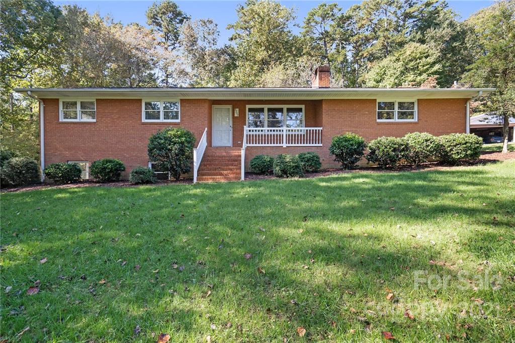 2207 Snuggs Park Road Albemarle, NC 28001 - Photo 2 of 30 Gallery Image 2