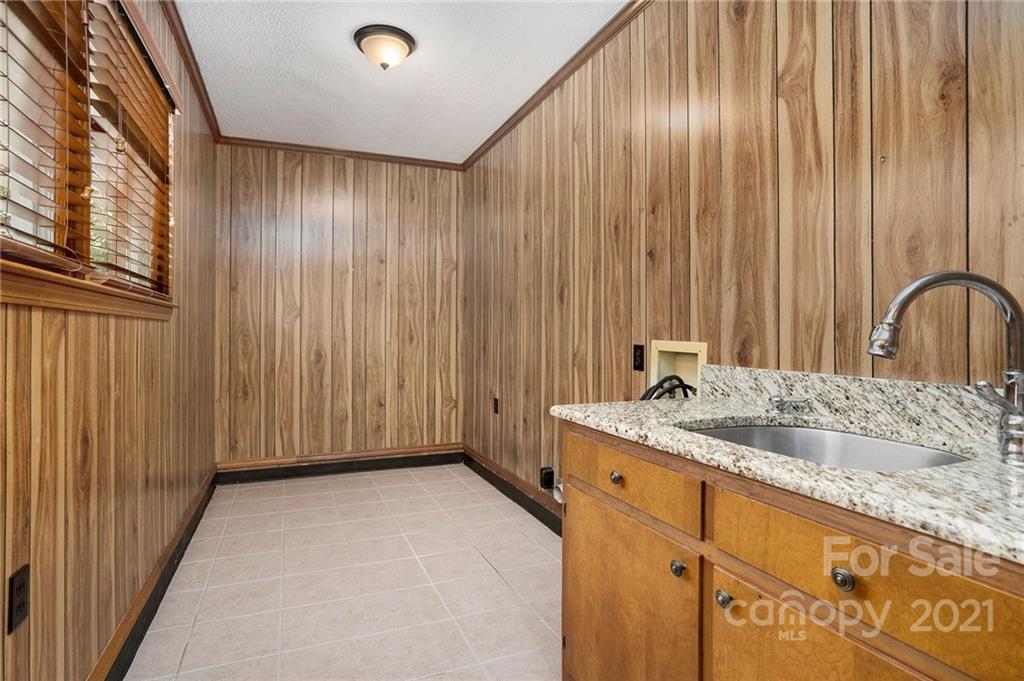 2207 Snuggs Park Road Albemarle, NC 28001 - Photo 11 of 30 Gallery Image 11