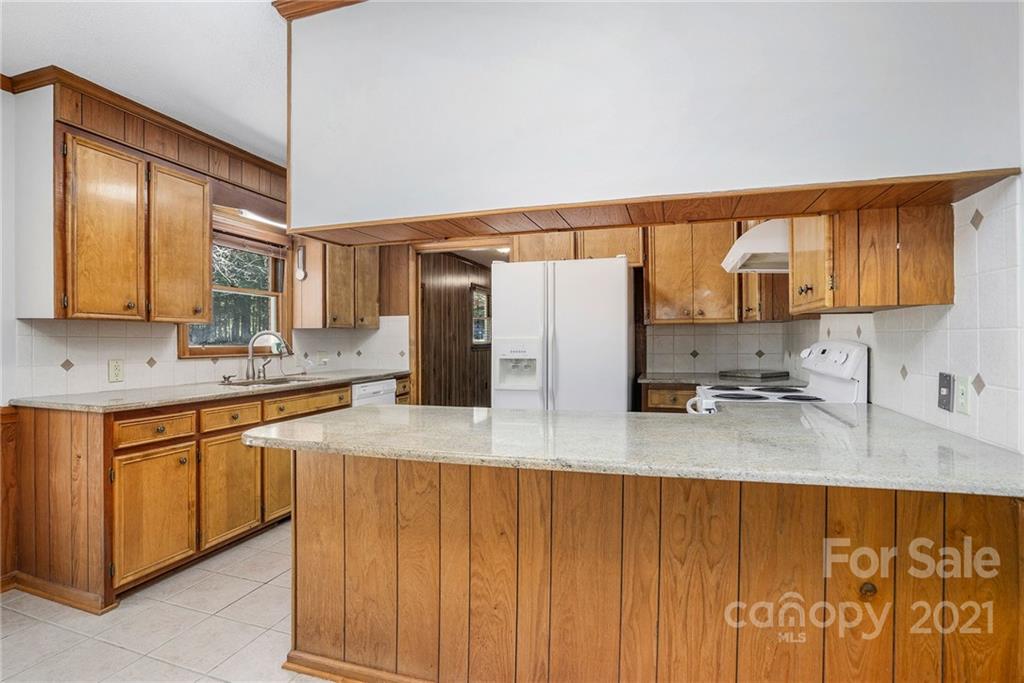 2207 Snuggs Park Road Albemarle, NC 28001 - Photo 8 of 30 Gallery Image 8