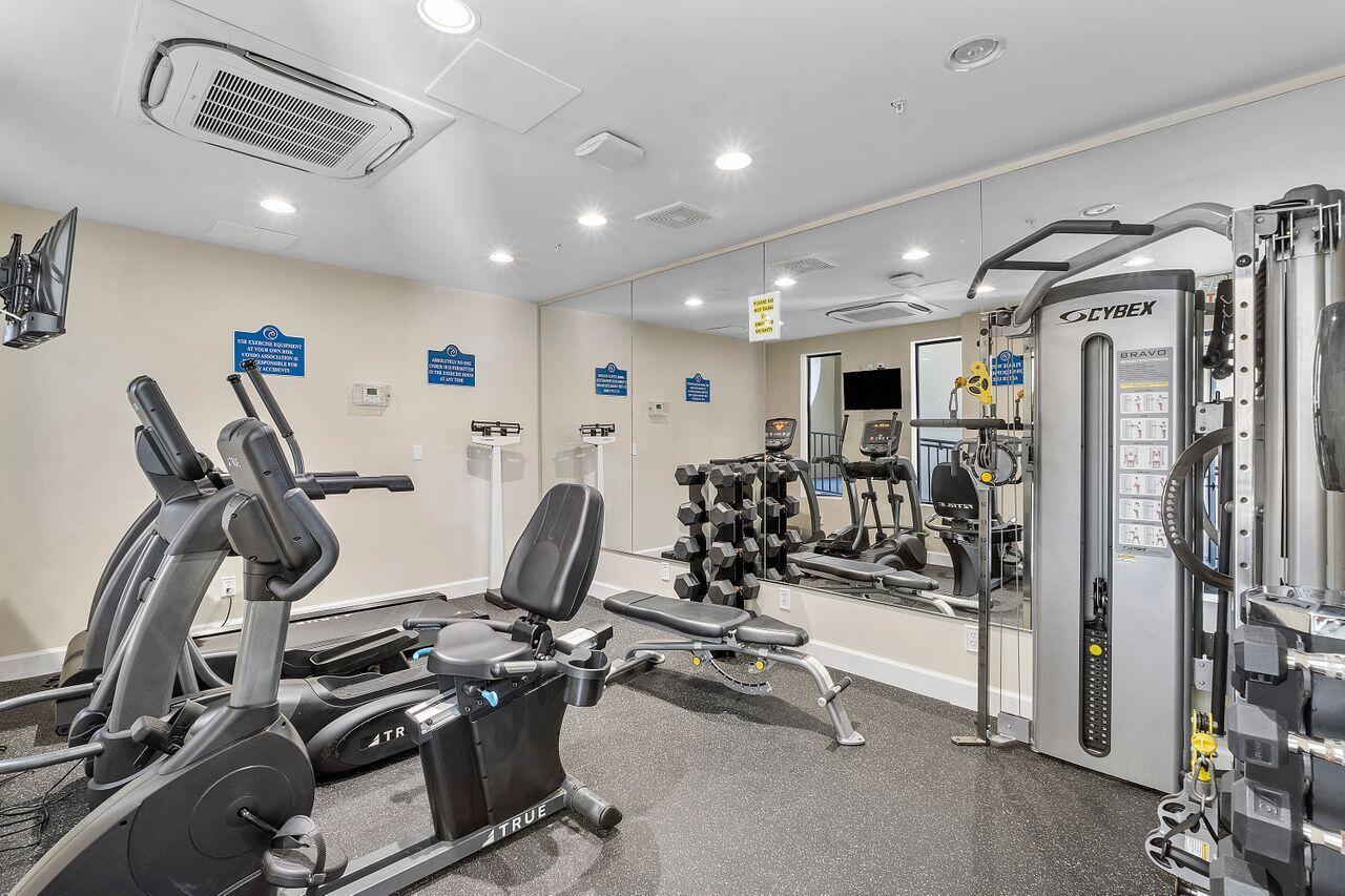 200 Ocean Trail Way, Unit 602 Jupiter, FL 33477 - Photo 41 of 50 a view of a room with gym equipment