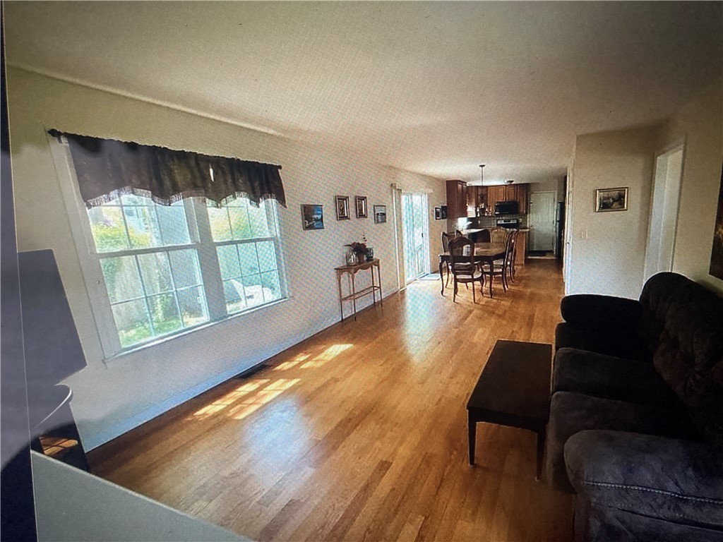 48 Patrick Way Warwick, RI 02886 - Photo 5 of 21