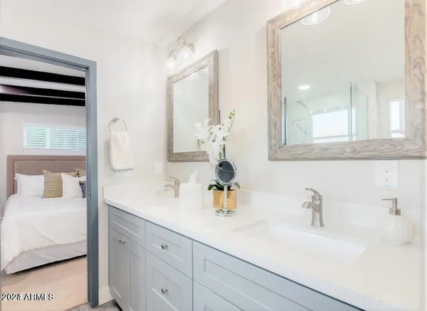 $2,200 | 1017 East Bethany Home Road, Phoenix, AZ 85014