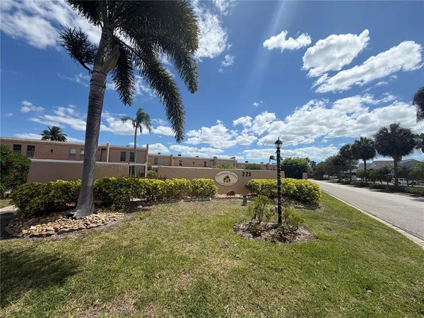 $220,000 | 225 Country Club Drive, Unit C330, Largo, FL 33771