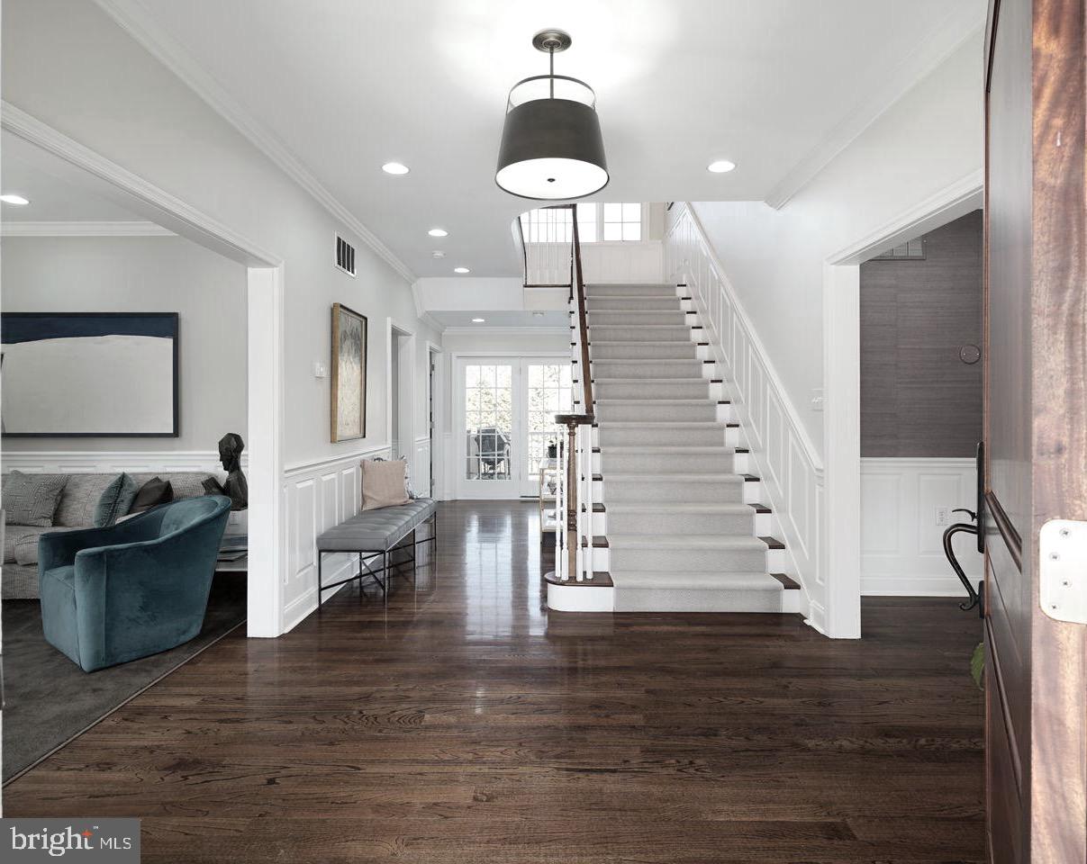 623 Broad Acres Road Penn Valley, PA 19072 - Photo 3 of 31 Gracious entry foyer with beautiful hardwoods
