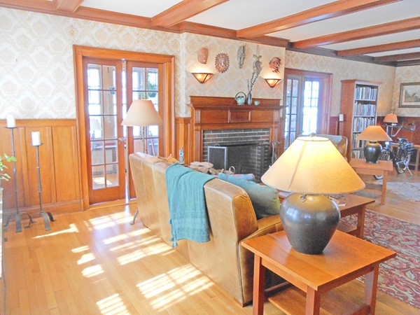 18 Southbourne Road Boston, MA 02130 - Photo 2 of 13