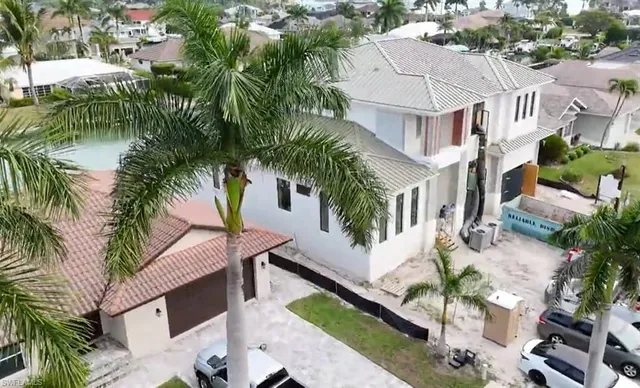 $6,490,000 | 826 Magnolia Court, Marco Island, FL 34145