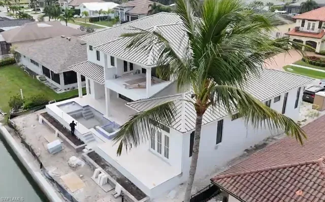 $6,490,000 | 826 Magnolia Court, Marco Island, FL 34145
