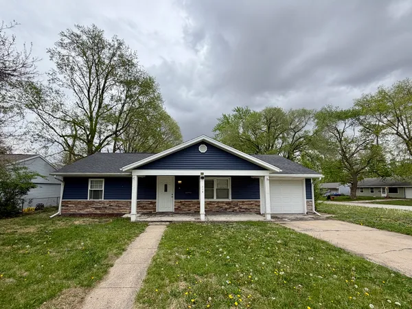 $154,900 | 414 Glenn Drive, Urbana, IL 61802