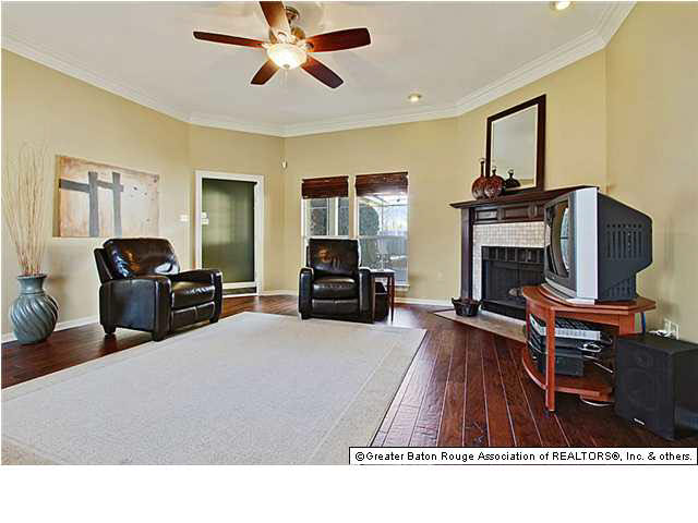 17511 Beckfield Avenue Baton Rouge, LA 70817 - Photo 4 of 12 Gallery Image 4