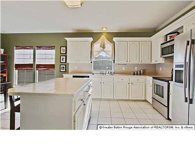 17511 Beckfield Avenue Baton Rouge, LA 70817 - Photo 6 of 12 Gallery Image 6