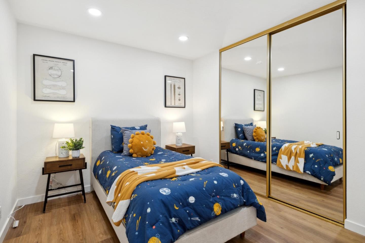 10892 Northfield Square Cupertino, CA 95014 - Photo 23 of 78 a bedroom with bed and a window