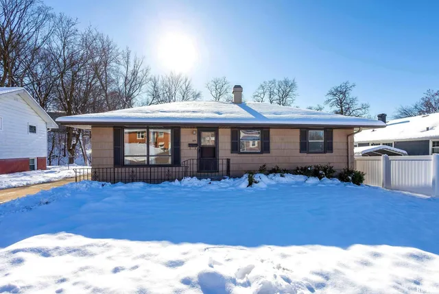 $157,500 | 809 Cimarron Drive, Davenport, IA 52804