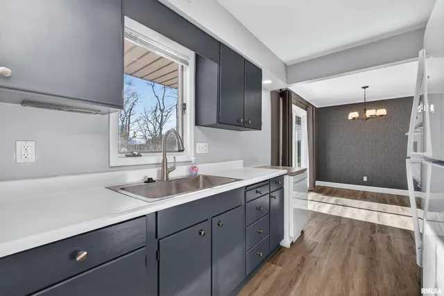 $157,500 | 809 Cimarron Drive, Davenport, IA 52804