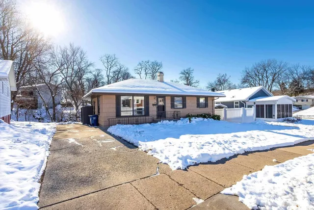 $157,500 | 809 Cimarron Drive, Davenport, IA 52804