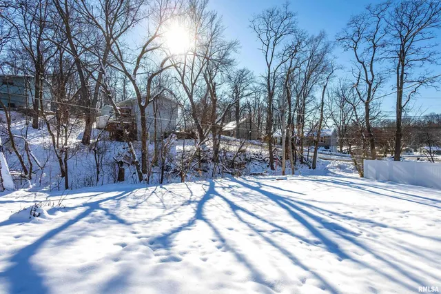 $157,500 | 809 Cimarron Drive, Davenport, IA 52804