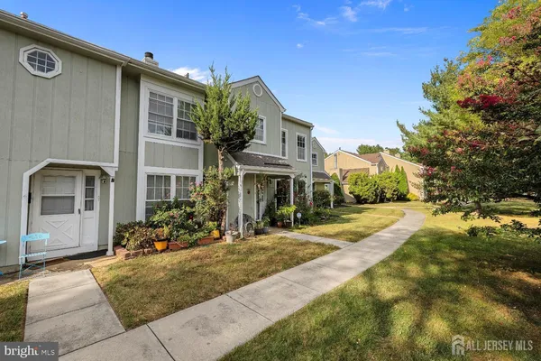 $2,900 | 5 Pond View Drive, Plainsboro, NJ 08536